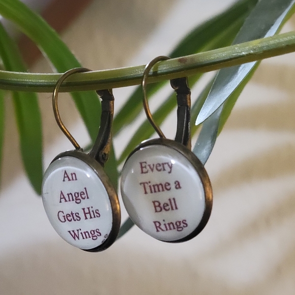 Holiday🎄Earrings from the classic movie It's a Wonderful Life✨️ - Picture 5 of 5